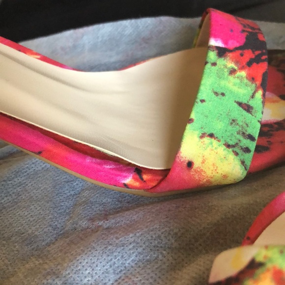 Heels - Picture 3 of 4